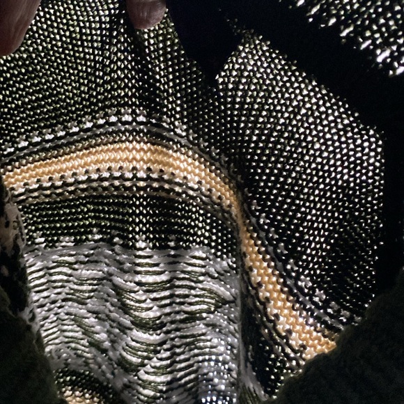 Dark green wintry cowl turtleneck neck tunic - Picture 16 of 16